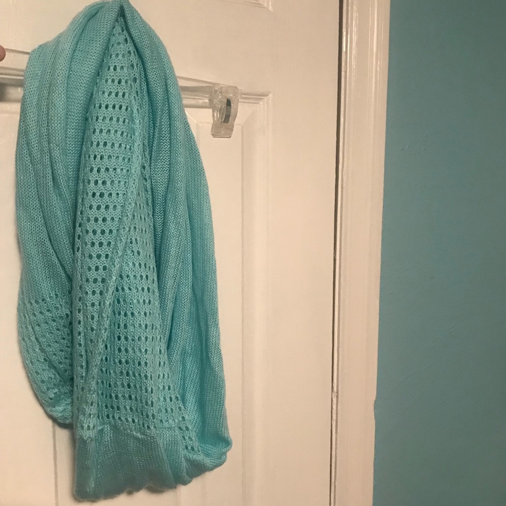 Carrie Underwood infinity scarf